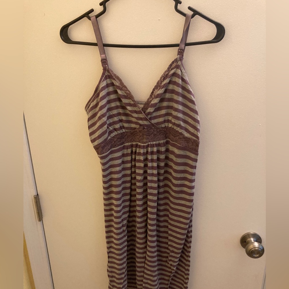 Nursing nightgown